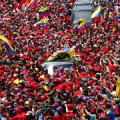 Los pueblos siguen, las personas pasan
